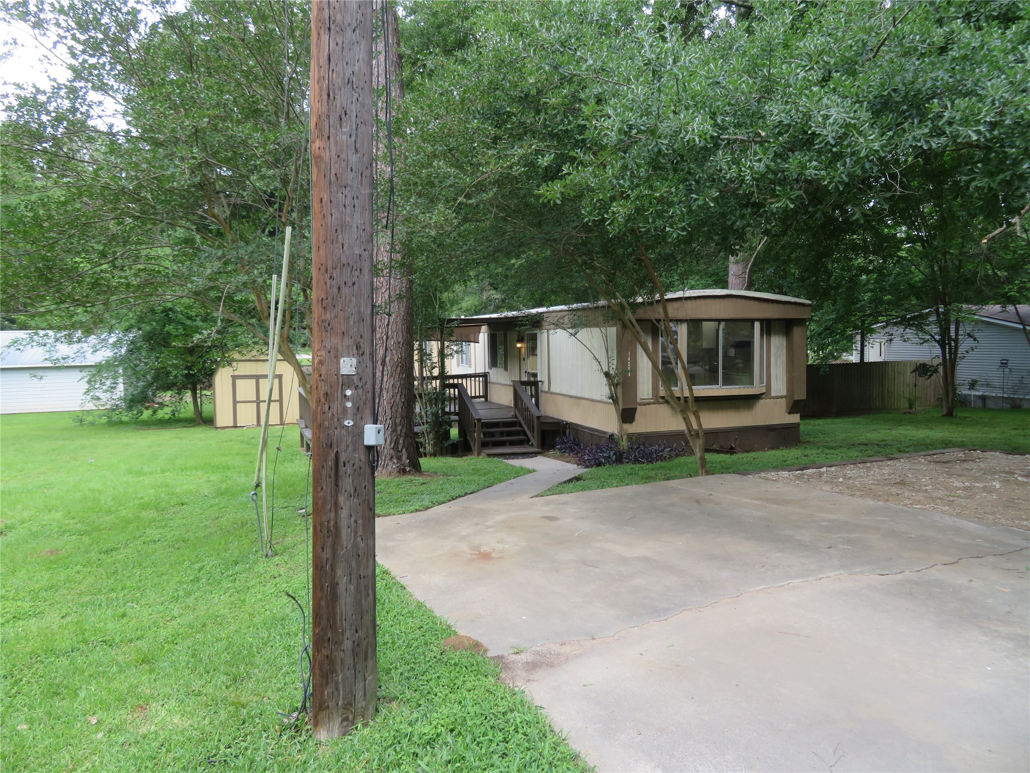 14209 East Ravine Run Willis, TX 77318 - Photo 3 of 15