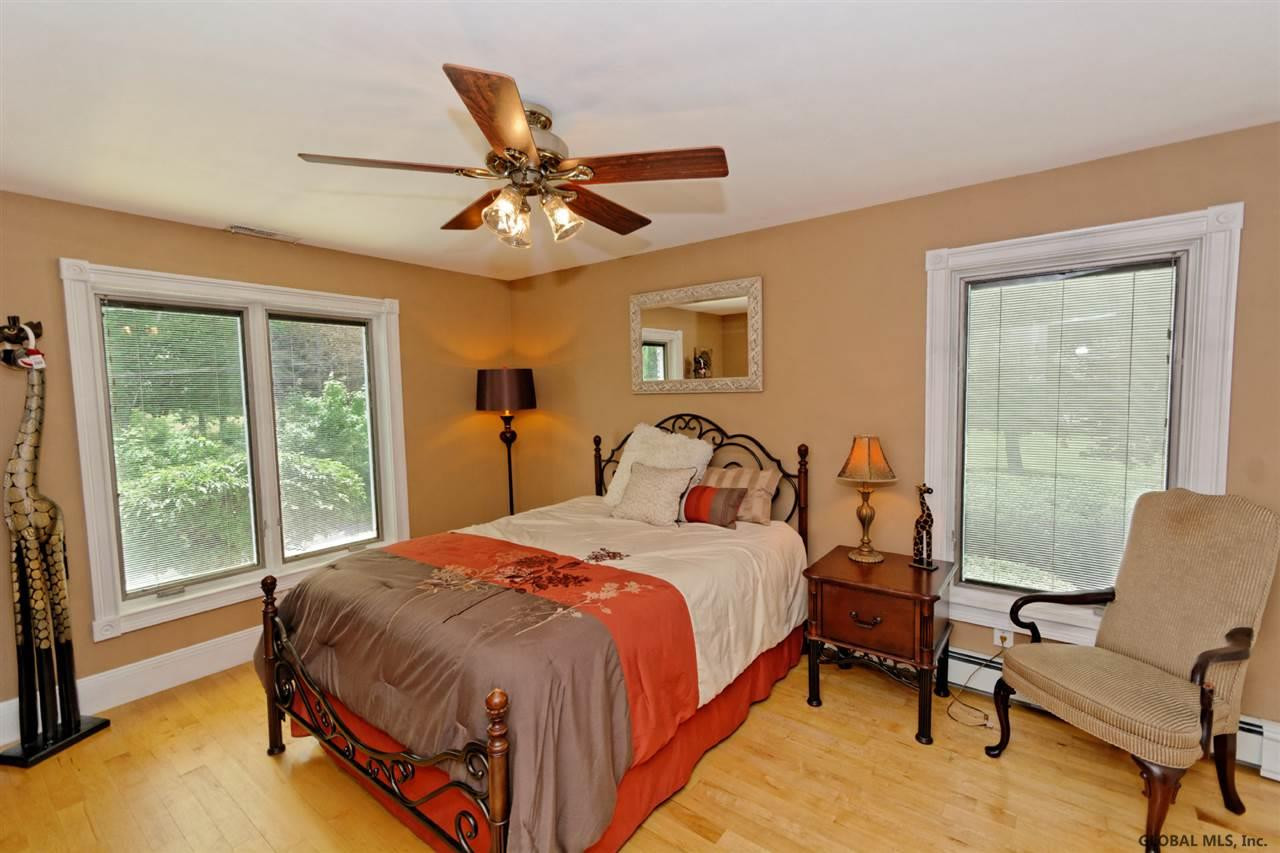93 Island View Road Colonie, NY 12047 - Photo 16 of 25 Photo 16