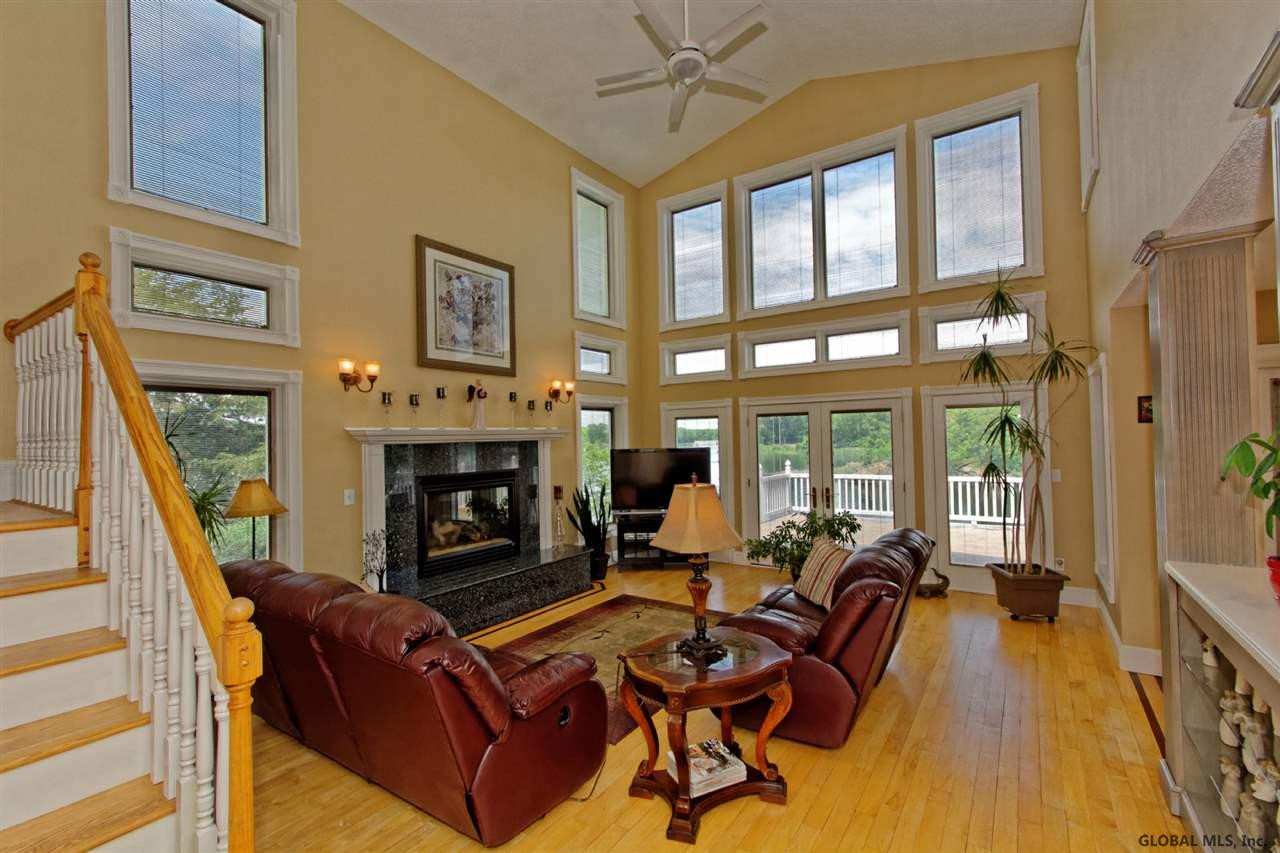 93 Island View Road Colonie, NY 12047 - Photo 5 of 25 Photo 5