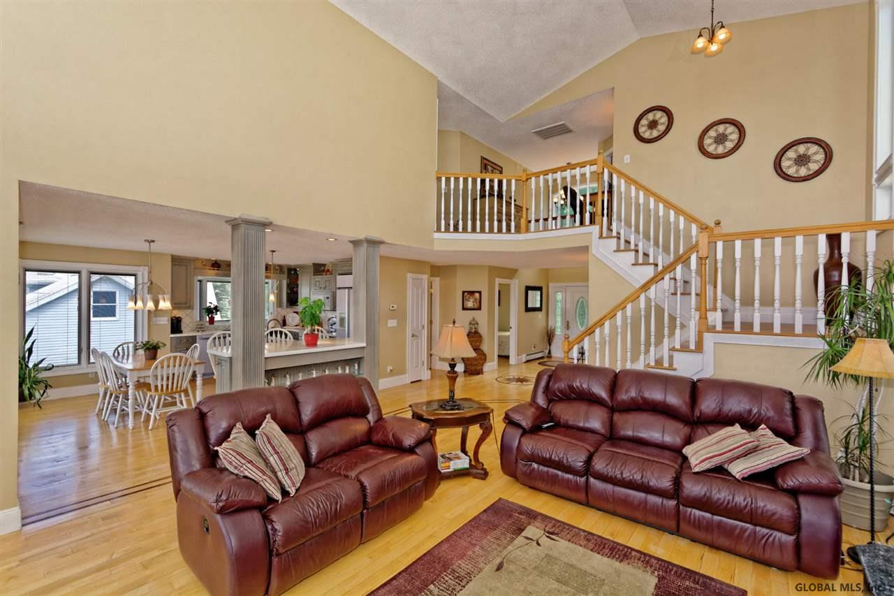 93 Island View Road Colonie, NY 12047 - Photo 8 of 25 Photo 8