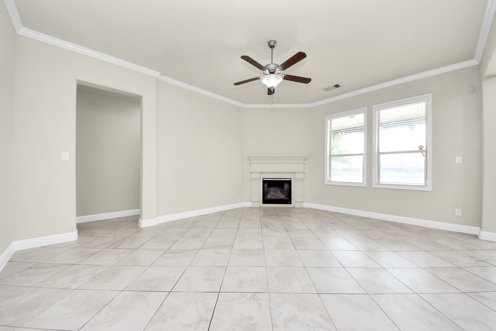 4836 Peppermill Ridge Lane Rosharon, TX 77583 - Photo 5 of 45 Living