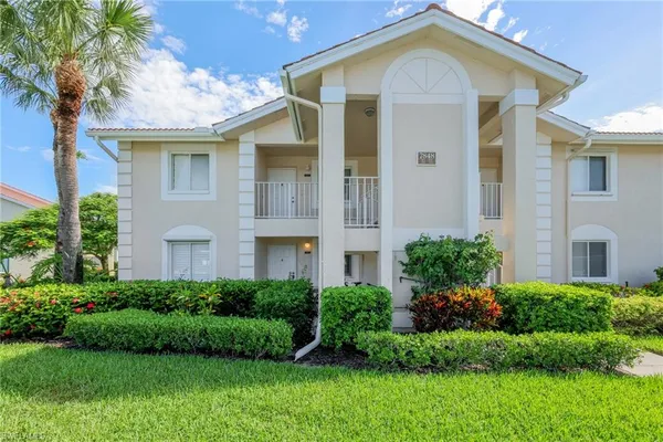 $2,600 | 7848 Emerald Circle, Unit J101, Naples, FL 34109