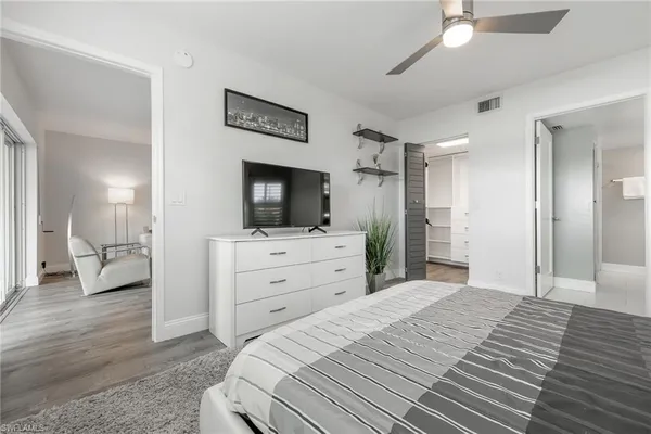 $2,600 | 7848 Emerald Circle, Unit J101, Naples, FL 34109