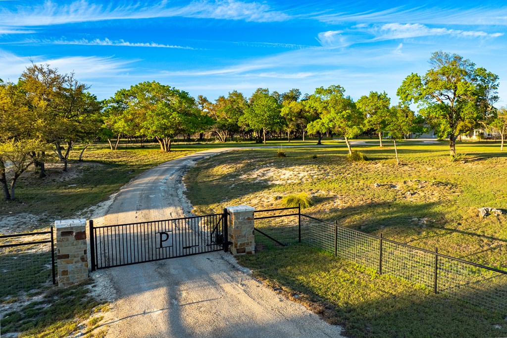 2873 Ranch Road Fredericksburg, TX 78624 - Photo 3 of 58