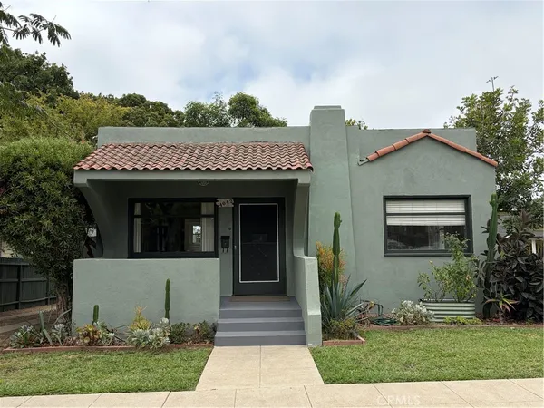 $915,000 | 4042 East Ransom Street, Long Beach, CA 90804