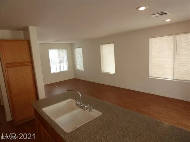 $1,750 | 6082 Las Nubes Drive, Las Vegas, NV 89142
