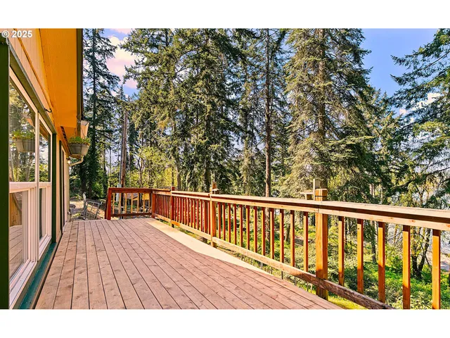 $359,900 | 39474 Highway 58, Lowell, OR 97452