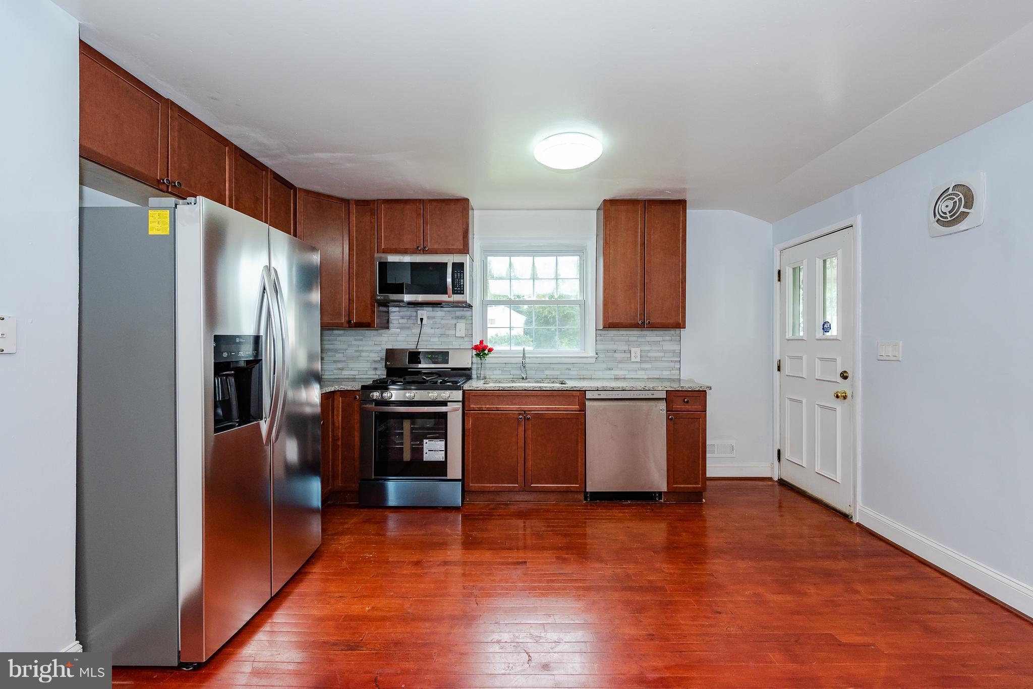 7002 Brompton Road Baltimore, MD 21207 - Photo 7 of 24 Interior (General)