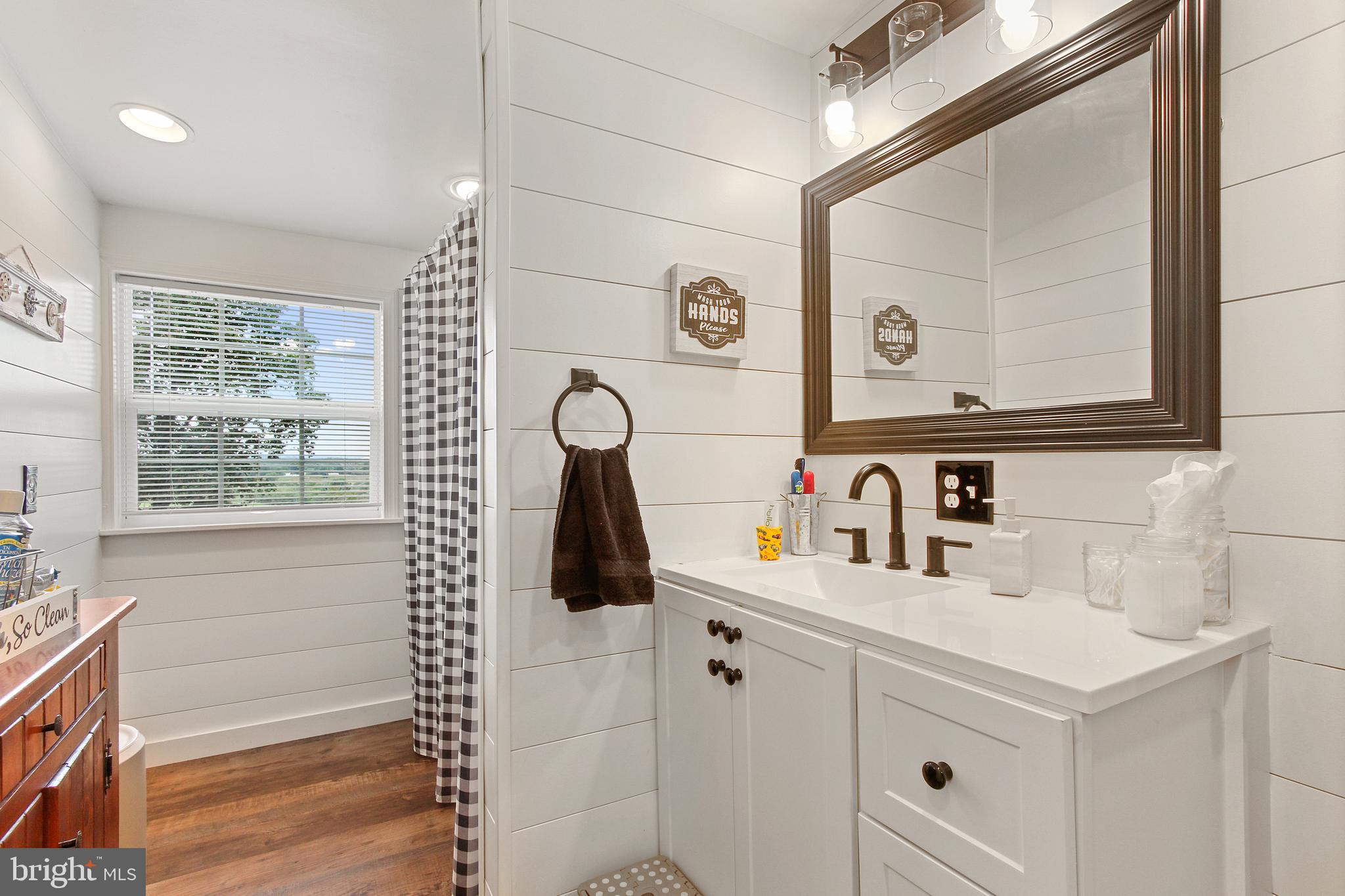 192 Pickett Road Dover, PA 17315 - Photo 14 of 40 Gallery Image 14