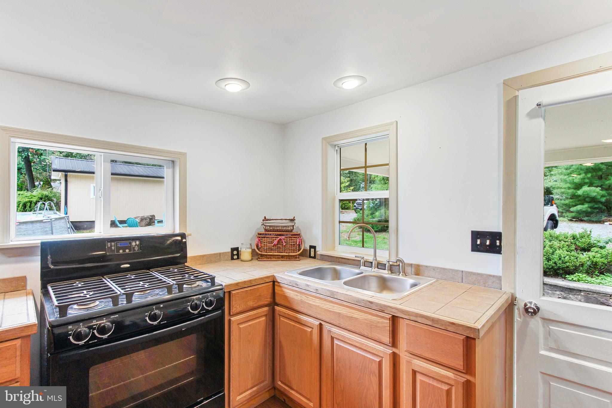 192 Pickett Road Dover, PA 17315 - Photo 26 of 40 Gallery Image 26