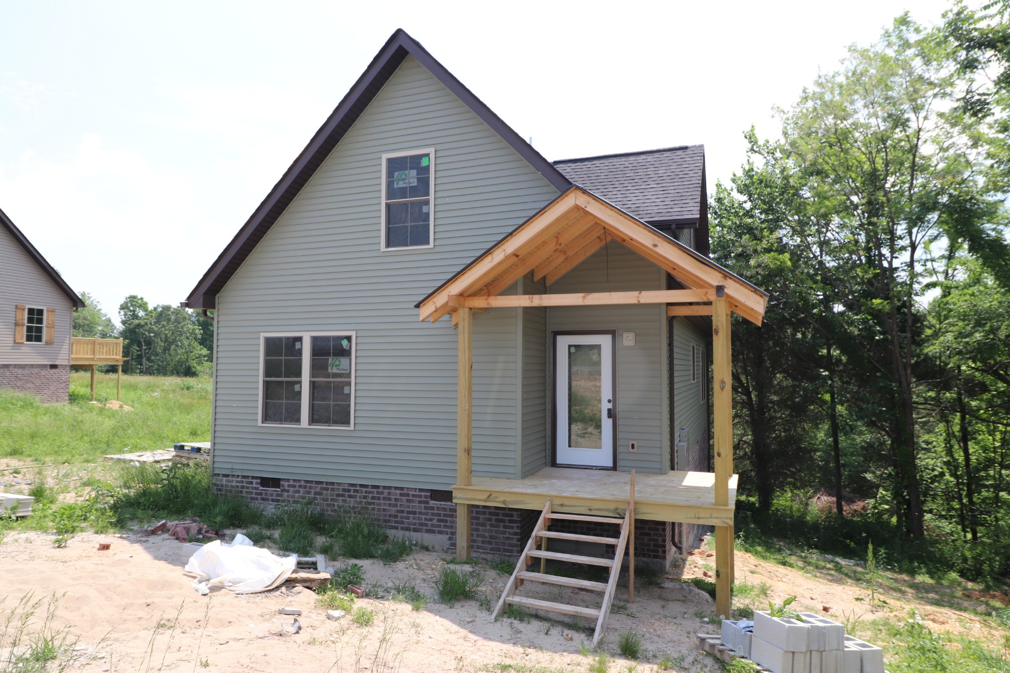616 Kirbytown Road Lafayette, TN 37083 - Photo 1 of 6 a view of a house with a yard