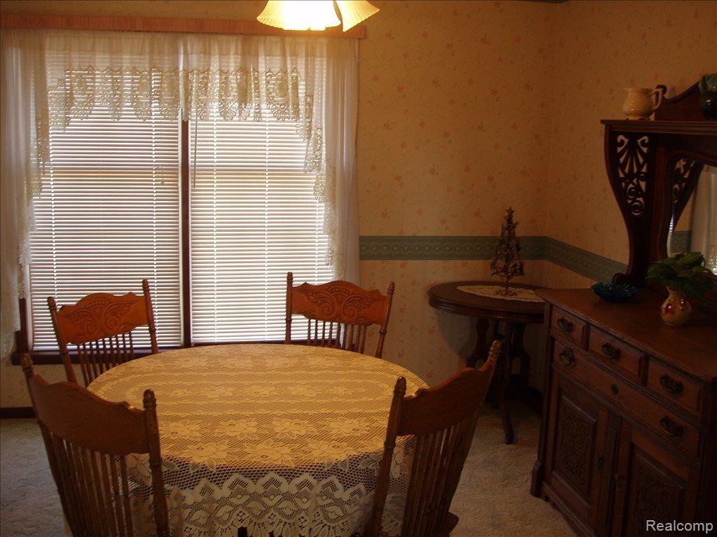 8062 Strong Road Newport, MI 48166 - Photo 6 of 8 dining room