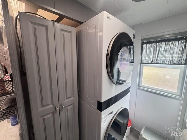 139 Coronado Circle Santa Rosa, CA 95409 - Photo 10 of 23 a utility room with dryer and washer