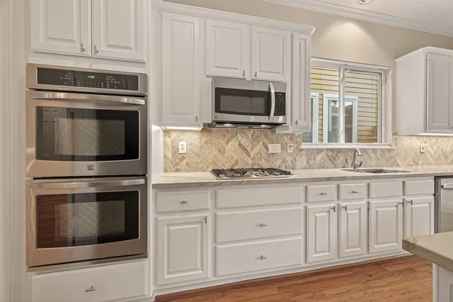 $4,900 | 431 Westmoreland Street, Houston, TX 77006