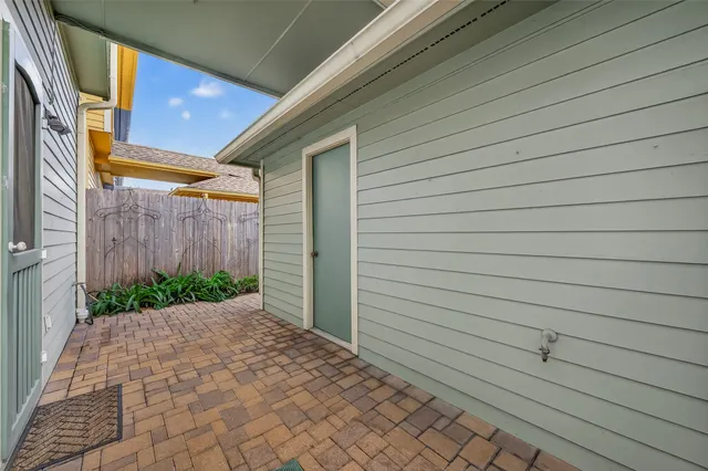 $4,900 | 431 Westmoreland Street, Houston, TX 77006