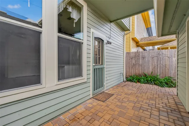 $4,900 | 431 Westmoreland Street, Houston, TX 77006