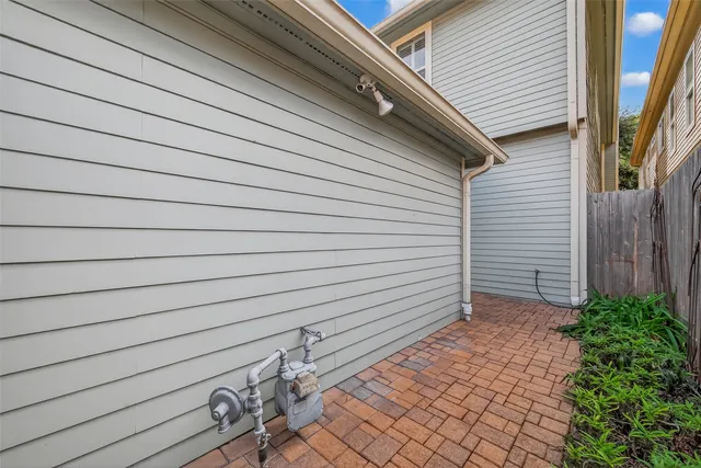 $4,900 | 431 Westmoreland Street, Houston, TX 77006