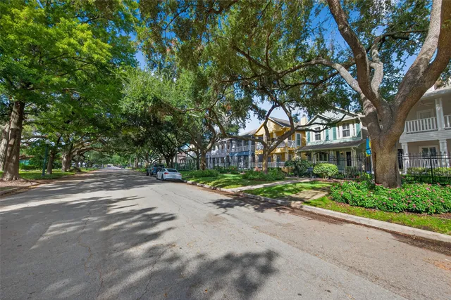 $4,900 | 431 Westmoreland Street, Houston, TX 77006