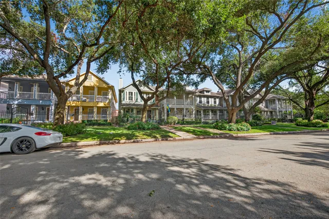 $4,900 | 431 Westmoreland Street, Houston, TX 77006