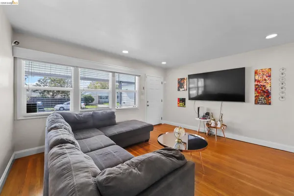 $439,000 | 104 Foster Street, Vallejo, CA 94591