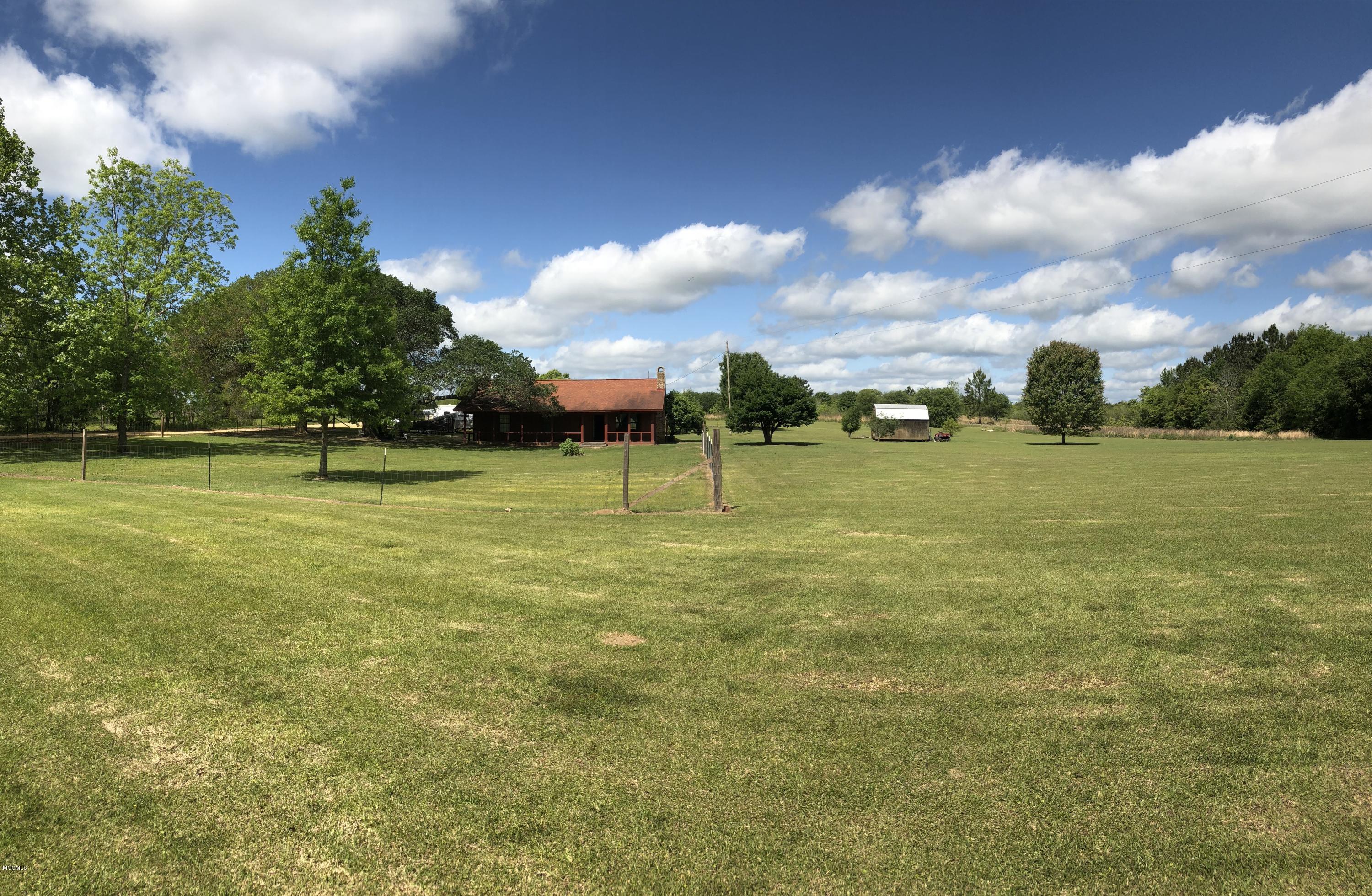 405 Ridge Road Perkinston, MS 39573 - Photo 3 of 19 IMG_3452 2