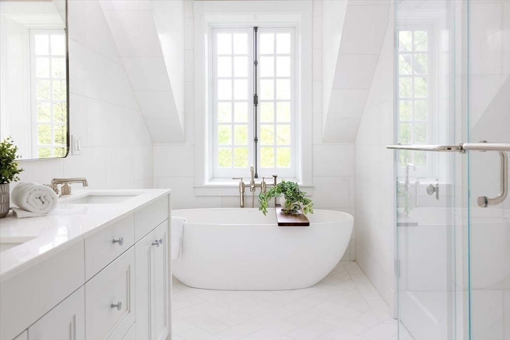 178 Ivy Street Brookline, MA 02446 - Photo 12 of 22