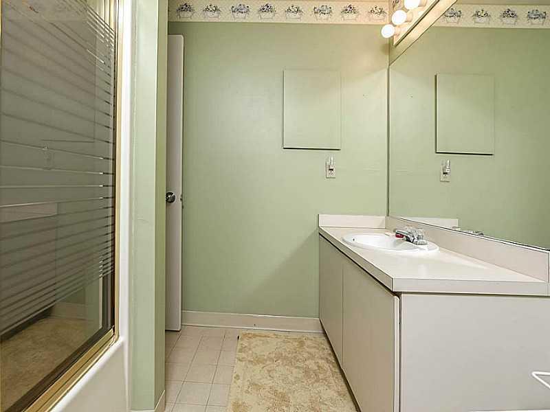 1405 Kenzie Road Pittsburgh, PA 15205 - Photo 16 of 23 Full Bath. 2nd Full Bathroom