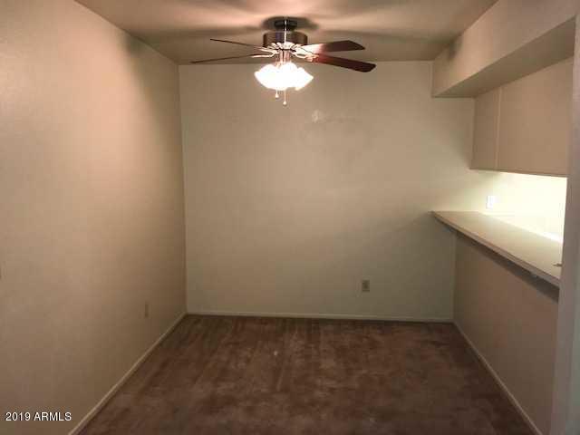 1402 East Guadalupe Road, Unit 138 Tempe, AZ 85283 - Photo 3 of 14 Dining room
