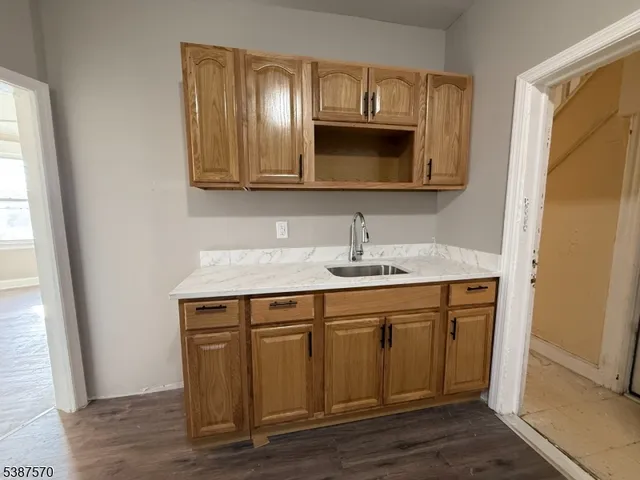 $2,300 | 253 East 16th Street, Paterson, NJ 07524