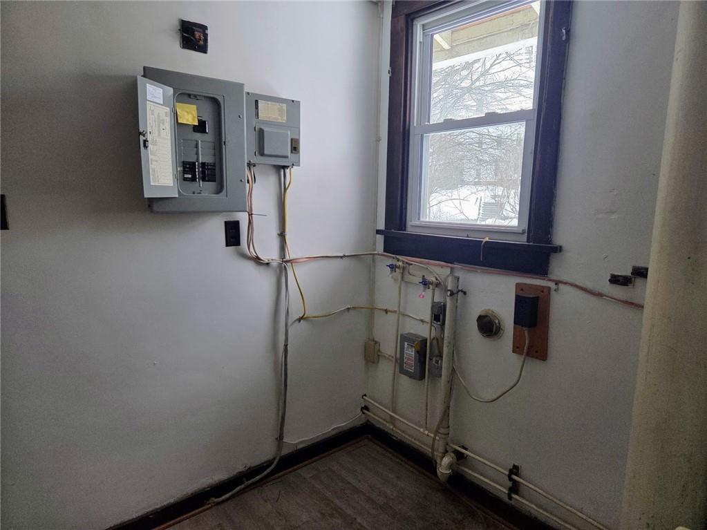 306 Spruce Street Butler, PA 16001 - Photo 16 of 47 a utility room with dryer and washer