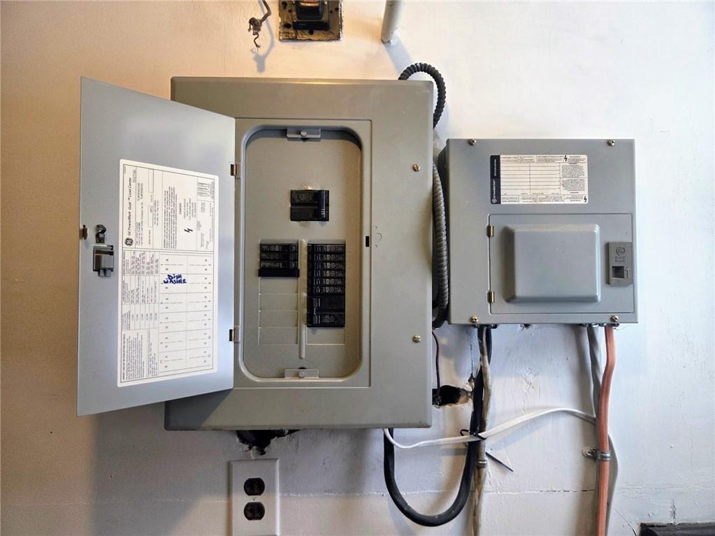 306 Spruce Street Butler, PA 16001 - Photo 4 of 47 a bathroom with a tub sink and mirror