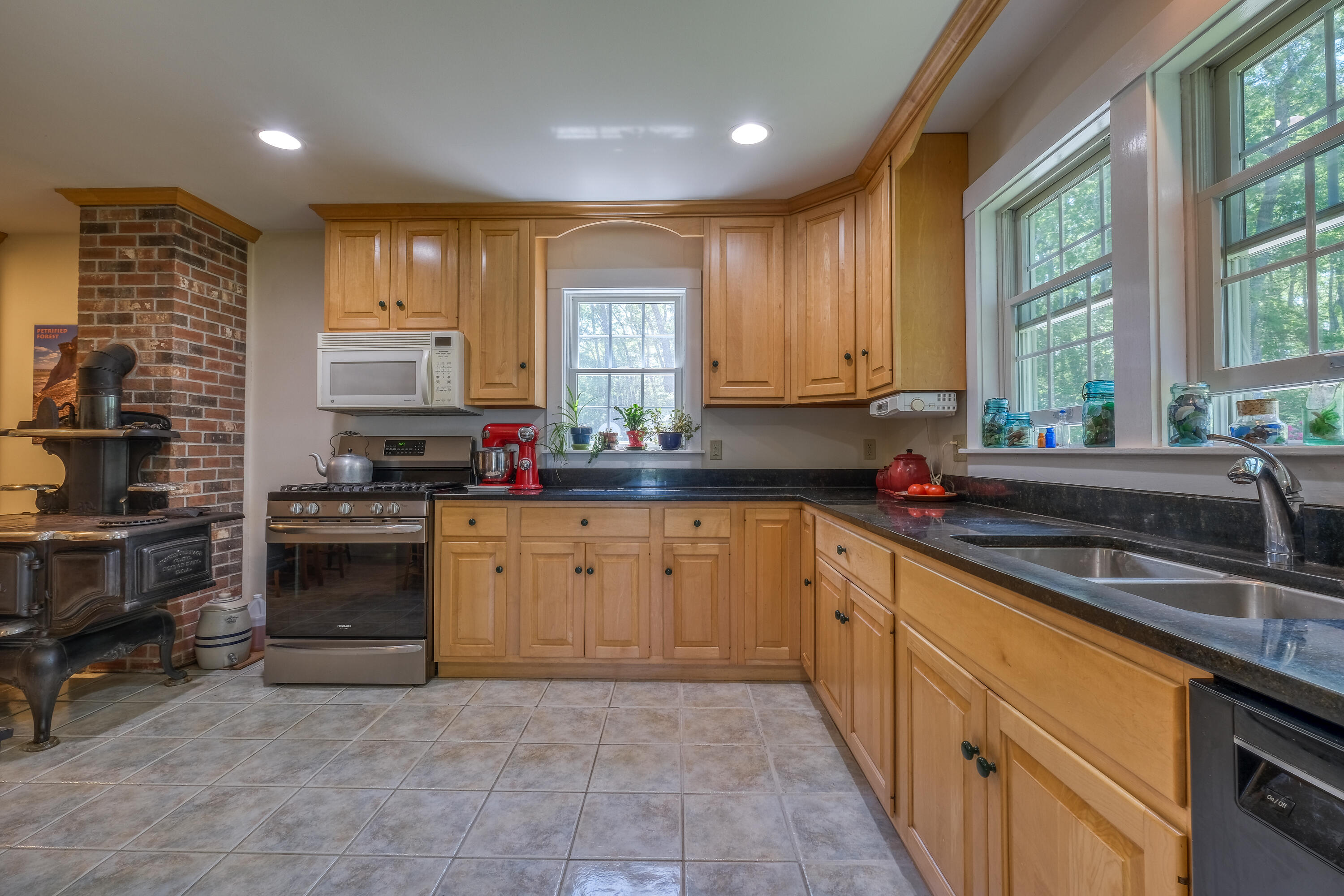 65 Cove Road New Harbor, ME 04554 - Photo 22 of 45 20210607_65_Cove_Rd_9114