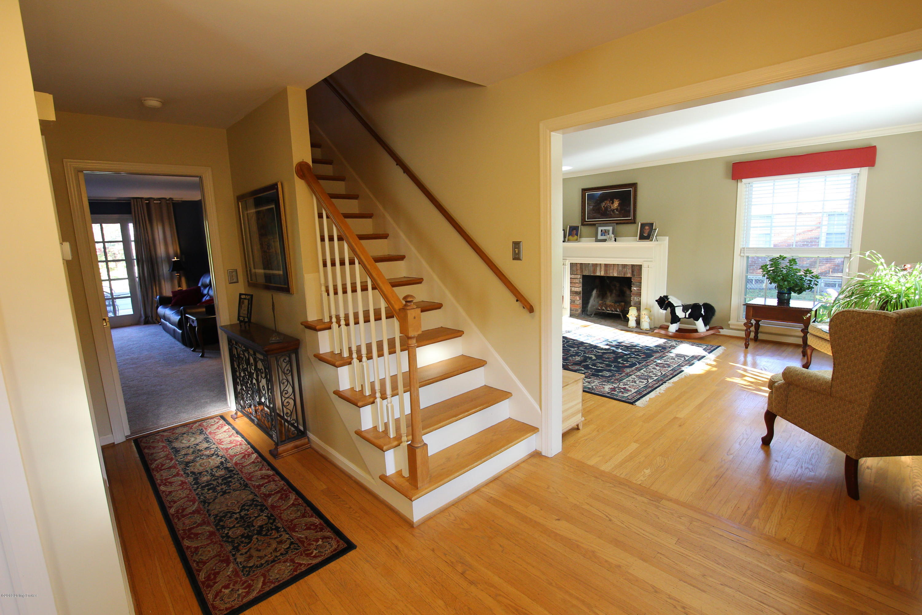 3509 River Bluff Road Prospect, KY 40059 - Photo 3 of 38 Foyer view