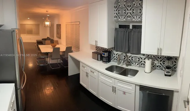 $3,700 | 1955 Washington Street, Hollywood, FL 33020