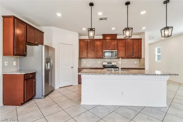 $2,700 | 5371 Boschetto Street, Las Vegas, NV 89113