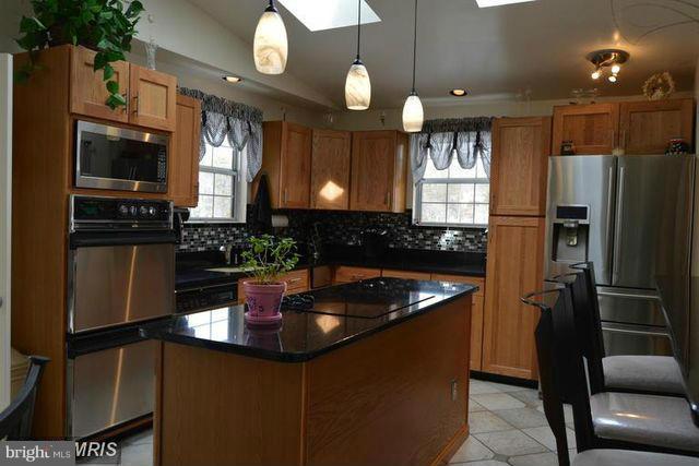 326 Steedman Point Road Pasadena, MD 21122 - Photo 9 of 30 granite counters/double oven/microwave