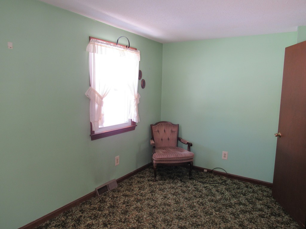 40 Kenneth Road Easthampton, MA 01027 - Photo 10 of 18 Gallery Image 10