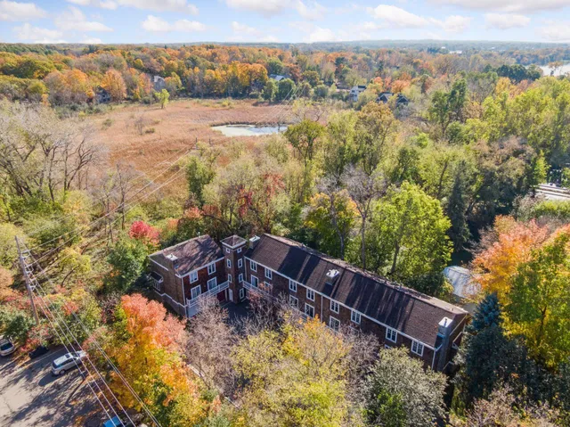 $624,900 | 204 Central Avenue South, Wayzata, MN 55391