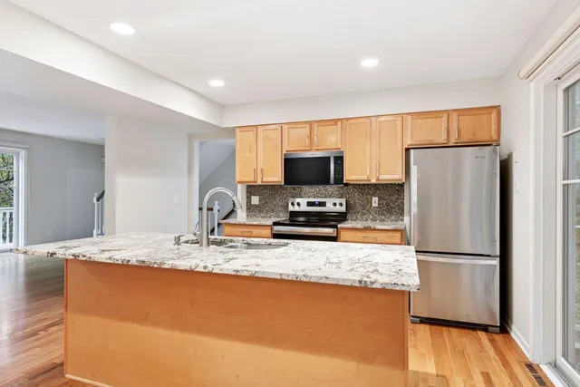 $624,900 | 204 Central Avenue South, Wayzata, MN 55391