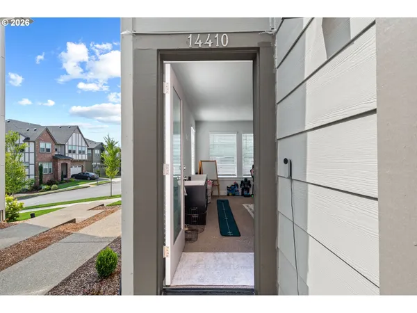 $629,900 | 14410 Southwest 165th Street, Tigard, OR 97223