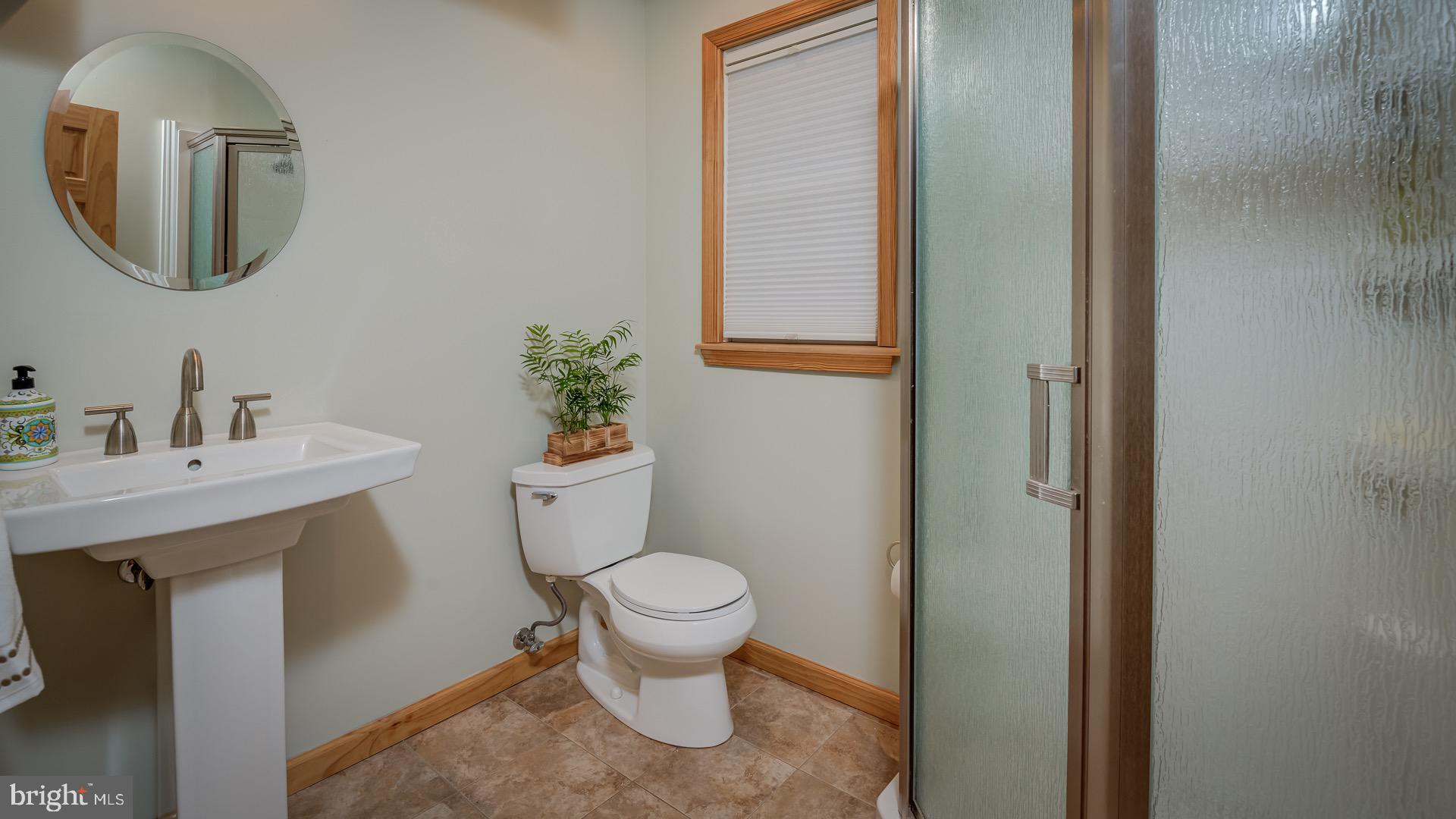 6212 Wedgewood Road Bethesda, MD 20817 - Photo 27 of 38 Full bath
