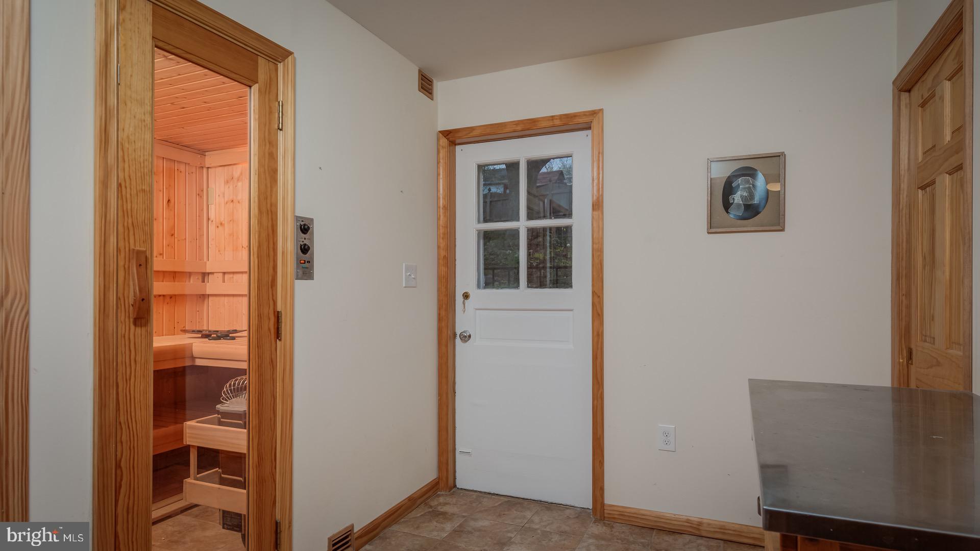 6212 Wedgewood Road Bethesda, MD 20817 - Photo 31 of 38 Access to backyard