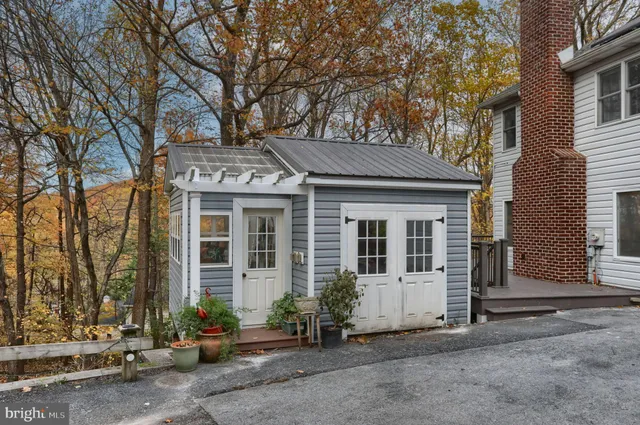 $799,900 | 1609 Spring Hill Drive, Hummelstown, PA 17036