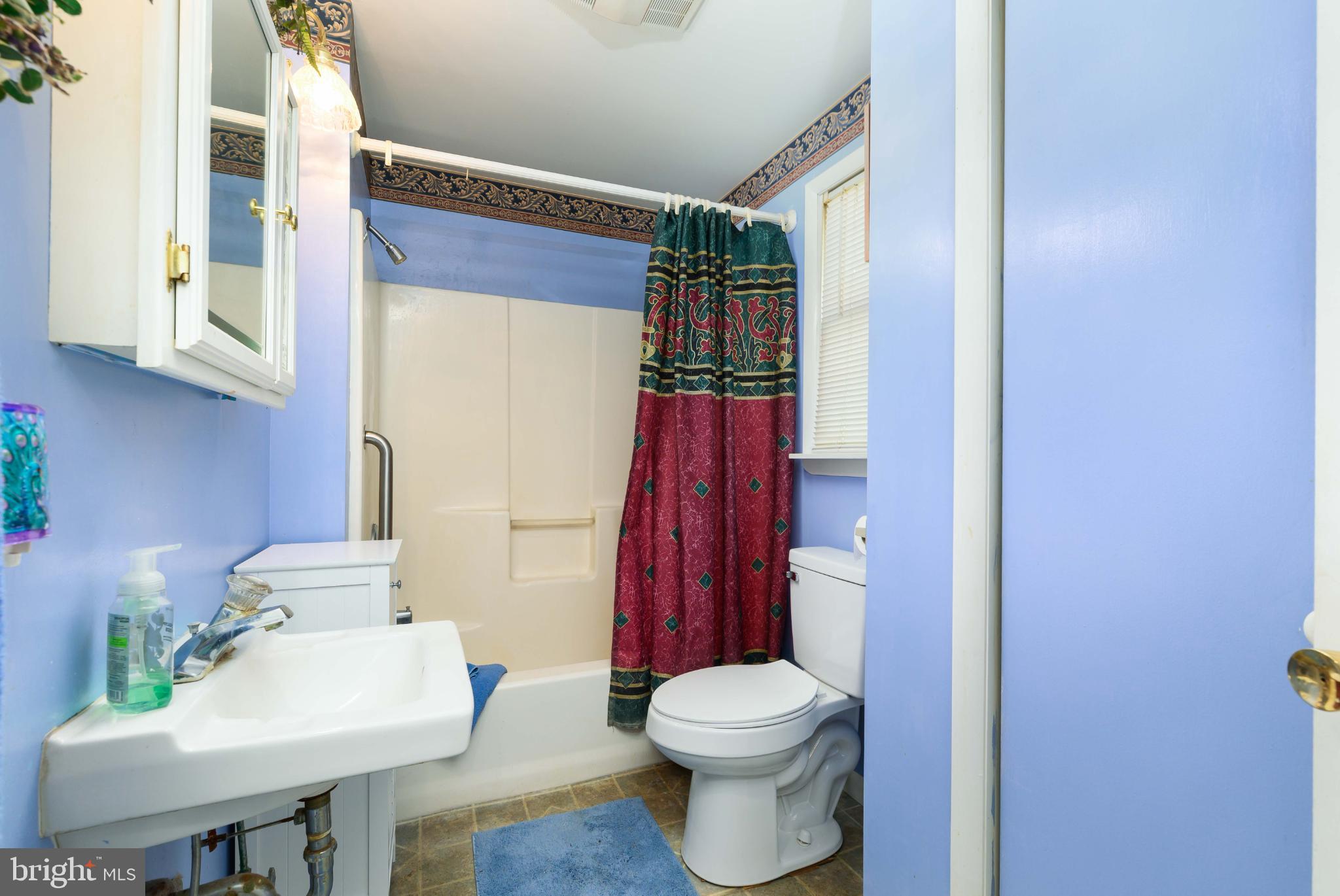 10 Delaware Drive Salem, NJ 08079 - Photo 23 of 41 Full Bath (lower level)