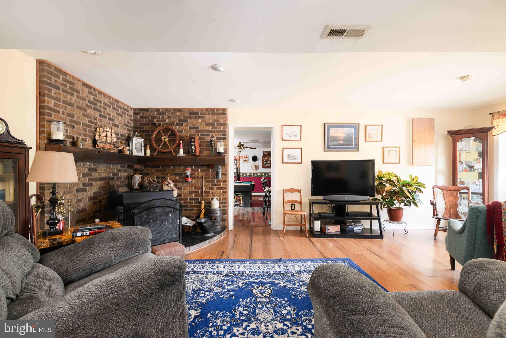 10 Delaware Drive Salem, NJ 08079 - Photo 6 of 41 Entry Level Family Room / Living Room