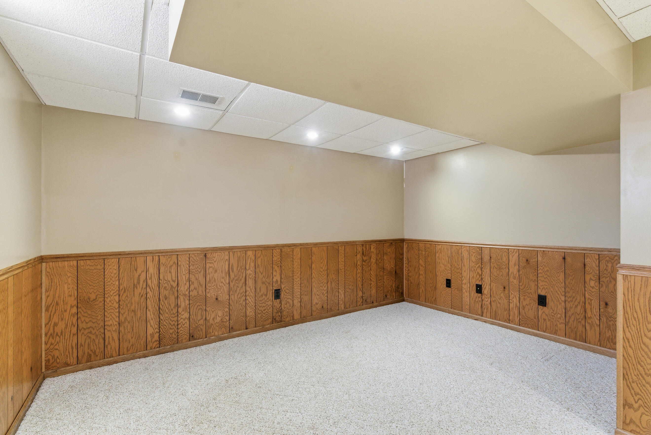 9191 Alidor Road Schoolcraft, MI 49087 - Photo 32 of 39 DSC05357