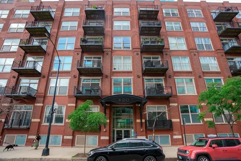 $699,000 | 420 South Clinton Street, Unit 518, Chicago, IL 60607