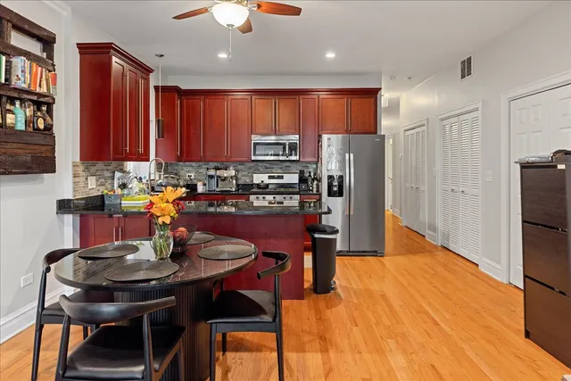 $3,818 | 4226 North Ashland Avenue, Unit 3A, Chicago, IL 60613