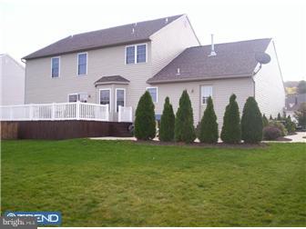 3507 Mohegan Drive Sinking Spring, PA 19608 - Photo 2 of 12 Gallery Image 2