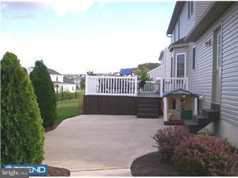 3507 Mohegan Drive Sinking Spring, PA 19608 - Photo 3 of 12 Gallery Image 3